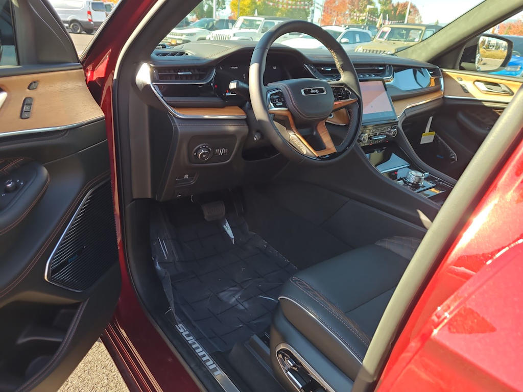 Thumbnail: 2025 Jeep Grand Cherokee - 2