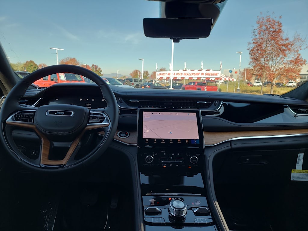 Thumbnail: 2025 Jeep Grand Cherokee - 9