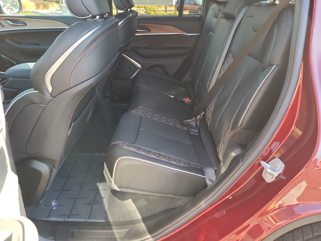 Thumbnail: 2025 Jeep Grand Cherokee - 26