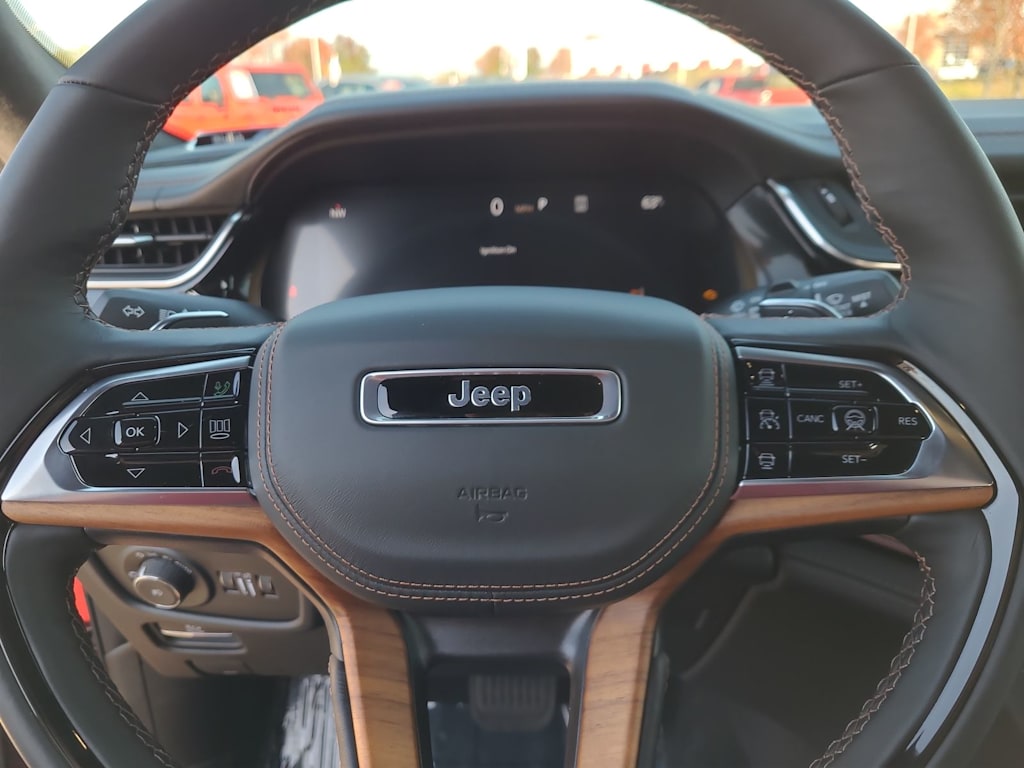 Thumbnail: 2025 Jeep Grand Cherokee - 27