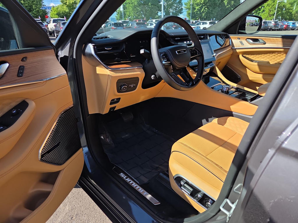 Thumbnail: 2026 Jeep Grand Cherokee - 2