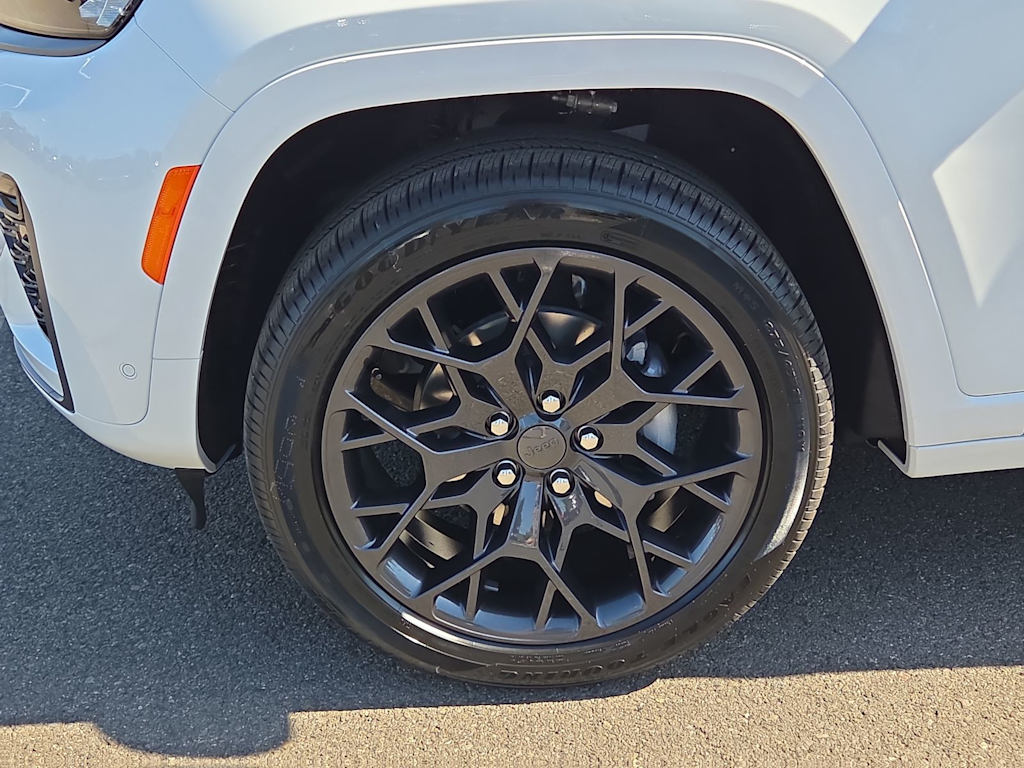 Thumbnail: 2026 Jeep Grand Cherokee - 8