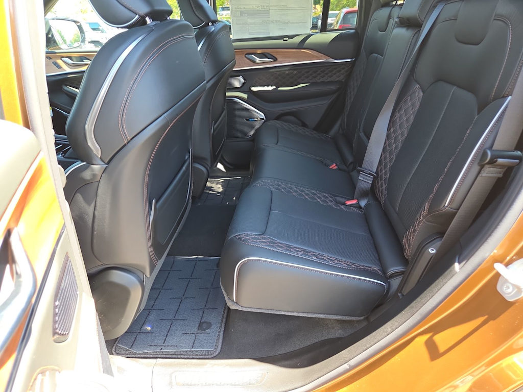 Thumbnail: 2026 Jeep Grand Cherokee - 26