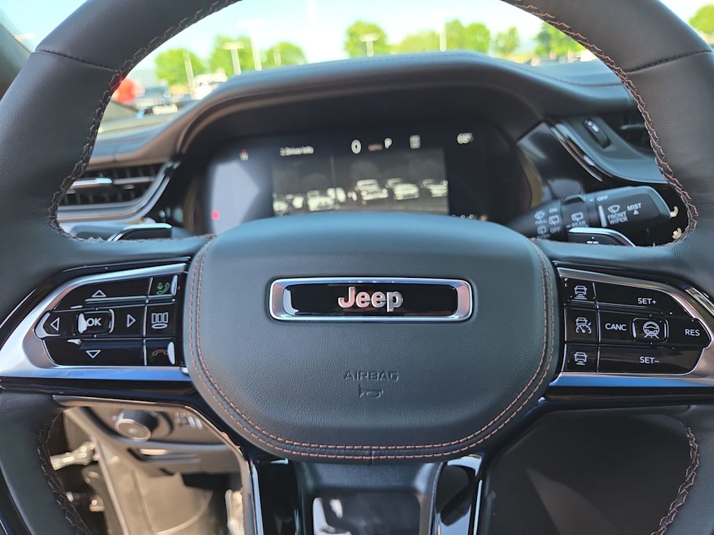 Thumbnail: 2026 Jeep Grand Cherokee - 28