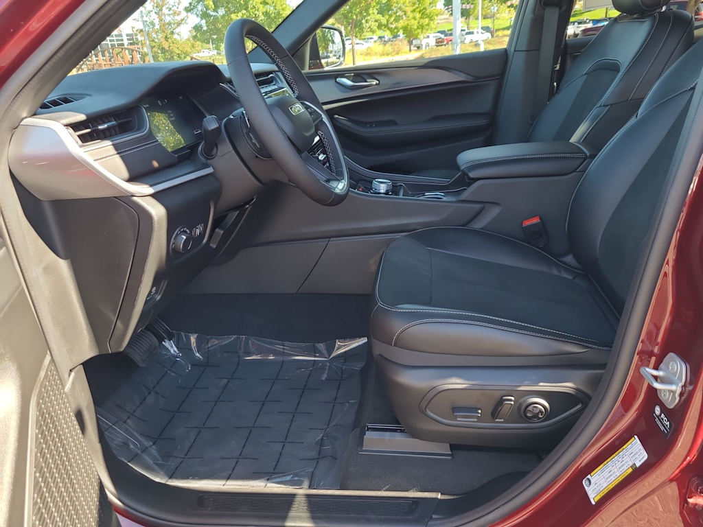 Thumbnail: 2025 Jeep Grand Cherokee L - 10