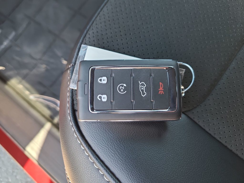 Thumbnail: 2025 Jeep Grand Cherokee L - 17