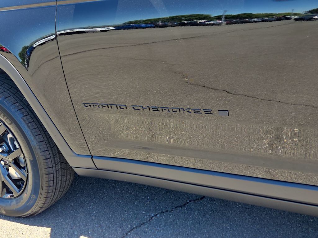 Thumbnail: 2026 Jeep Grand Cherokee L - 7