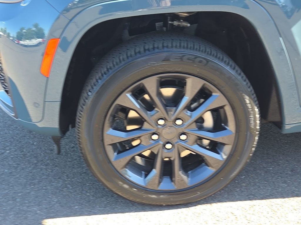Thumbnail: 2026 Jeep Grand Cherokee L - 8