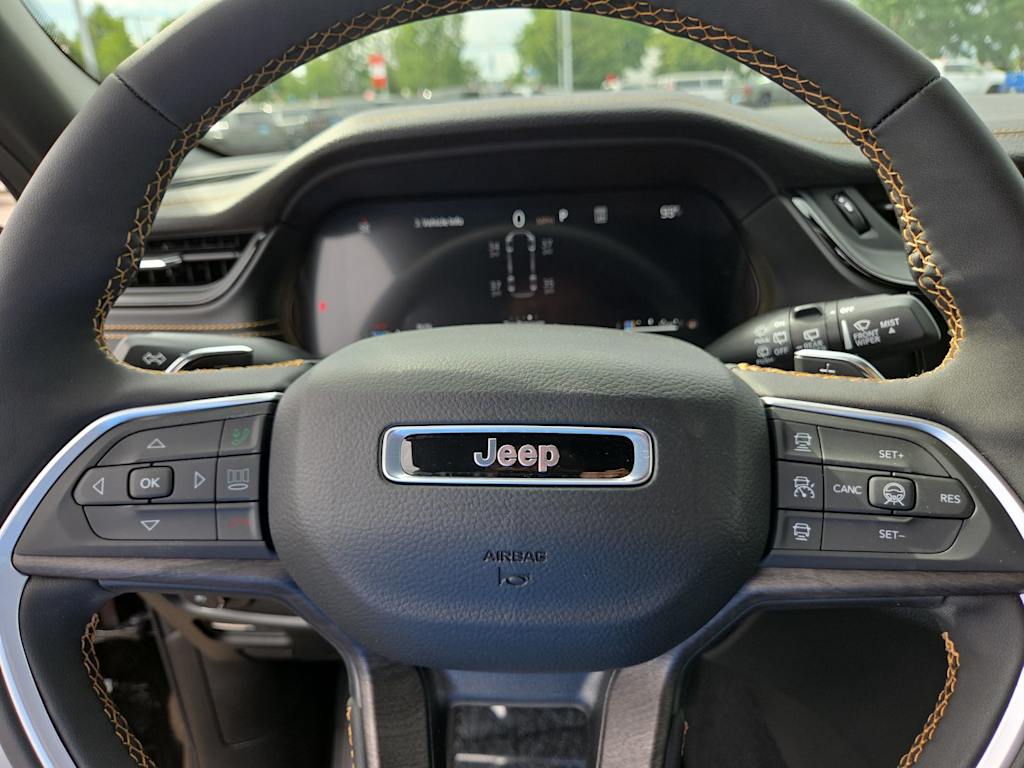 Thumbnail: 2026 Jeep Grand Cherokee L - 28