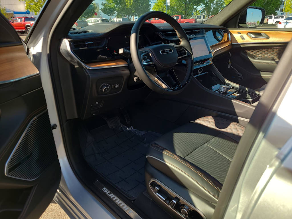 Thumbnail: 2026 Jeep Grand Cherokee L - 2