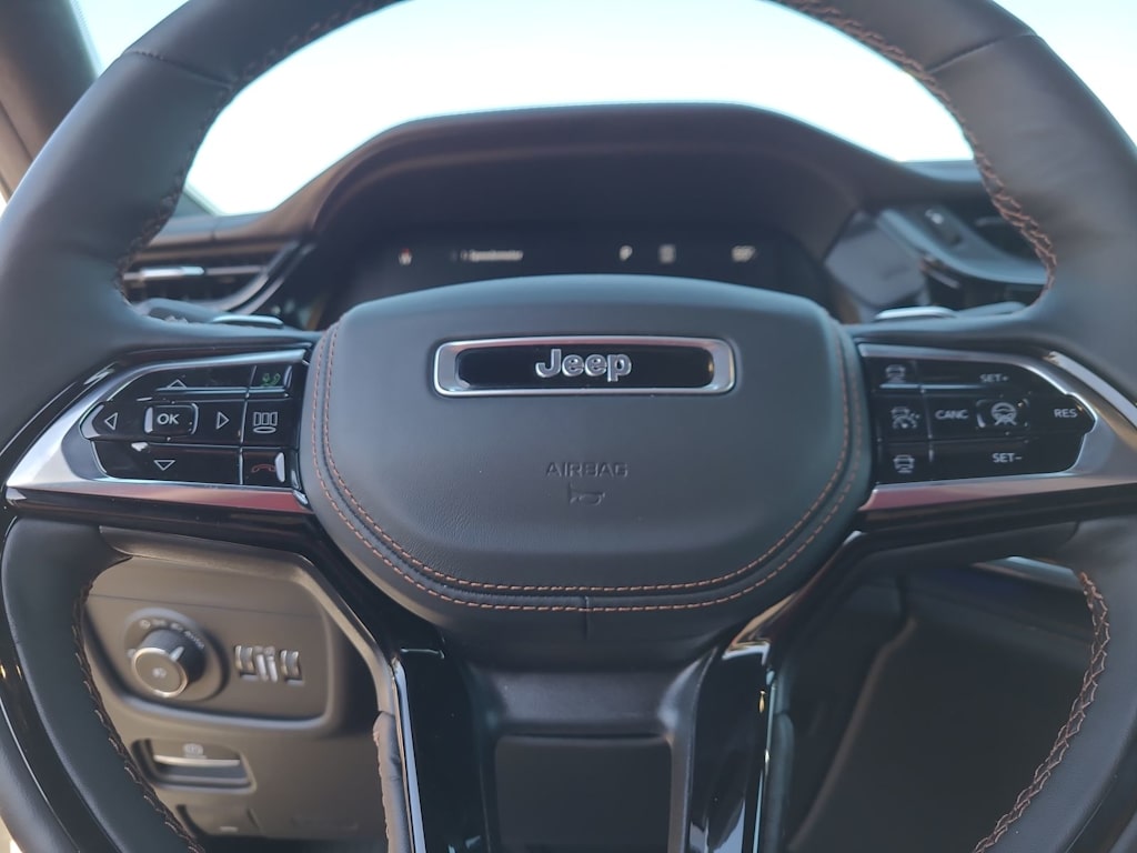 Thumbnail: 2026 Jeep Grand Cherokee L - 27