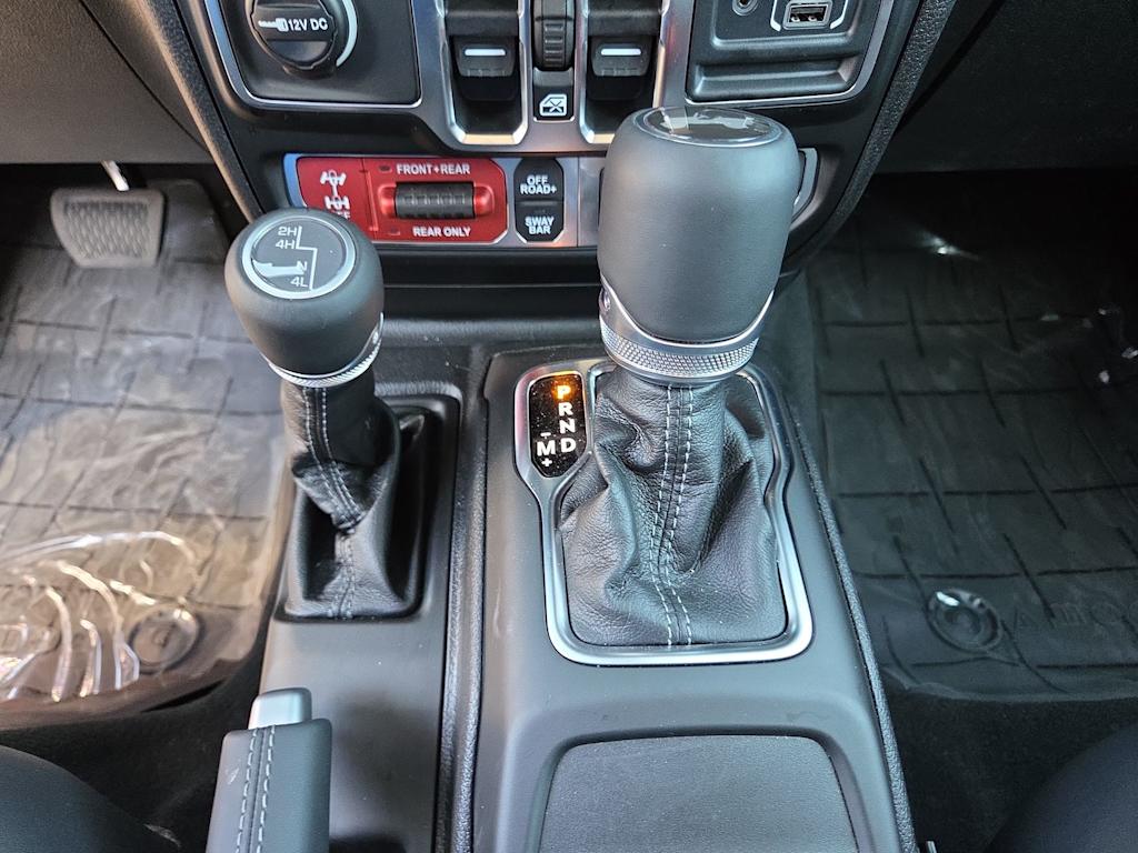 Thumbnail: 2026 Jeep Wrangler - 15