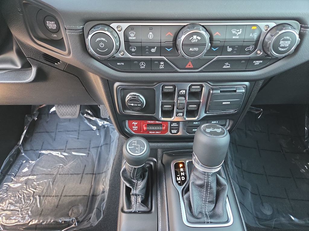 Thumbnail: 2026 Jeep Wrangler - 15