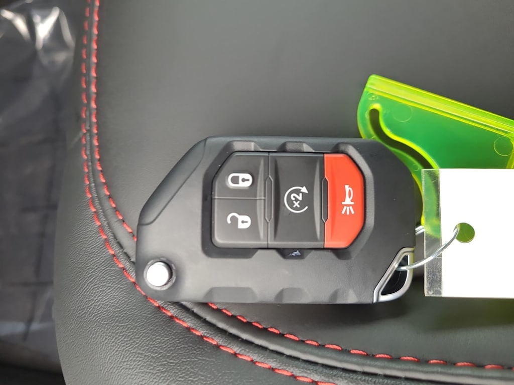 Thumbnail: 2025 Jeep Wrangler - 17