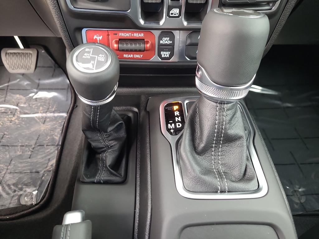 Thumbnail: 2026 Jeep Wrangler - 14
