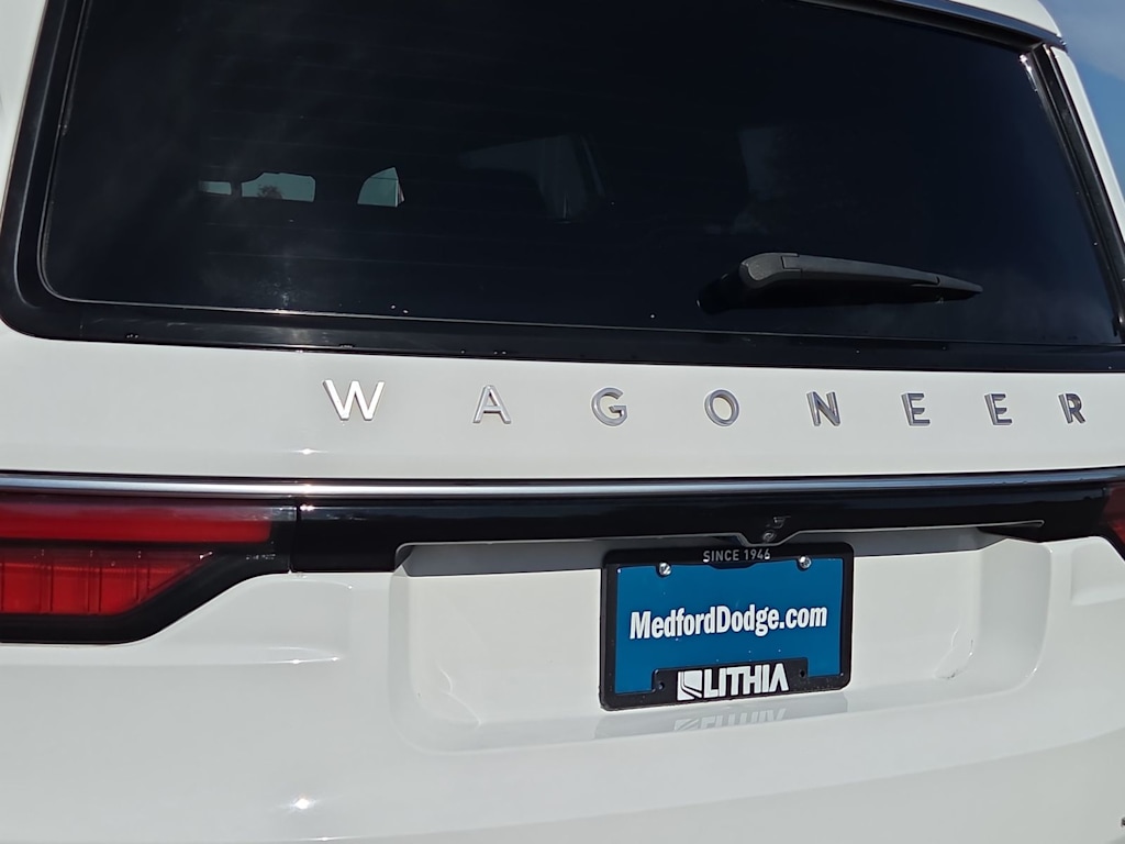 Thumbnail: 2024 Jeep Wagoneer - 12