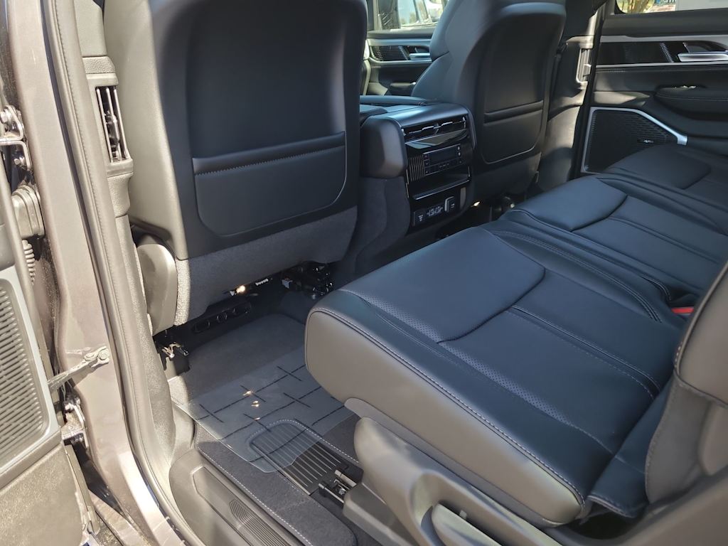 Thumbnail: 2026 Jeep Grand Wagoneer - 26