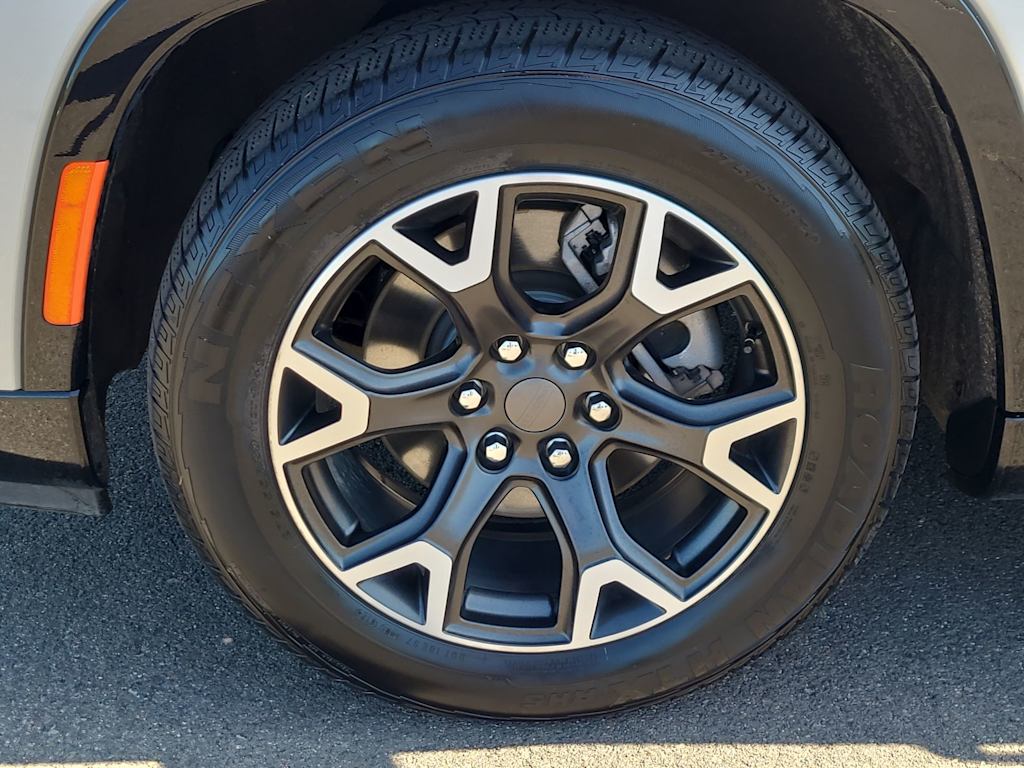 Thumbnail: 2024 Jeep Wagoneer - 8