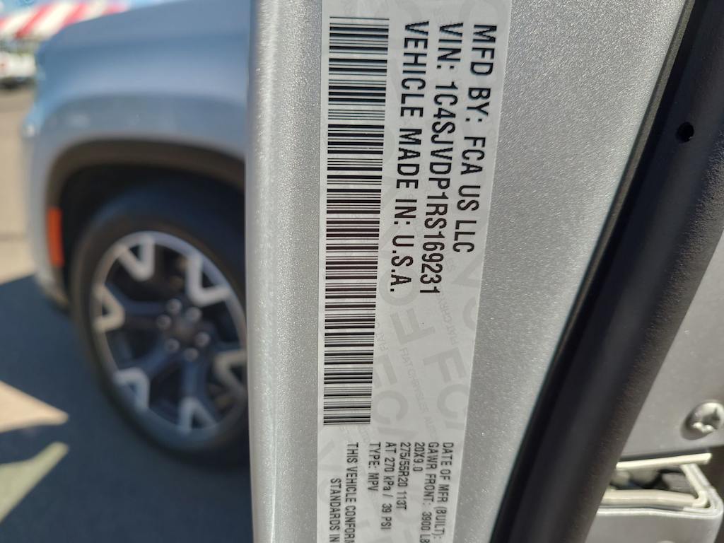 Thumbnail: 2024 Jeep Wagoneer - 17