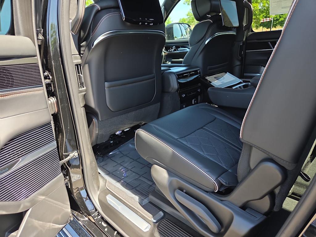 Thumbnail: 2026 Jeep Grand Wagoneer - 12