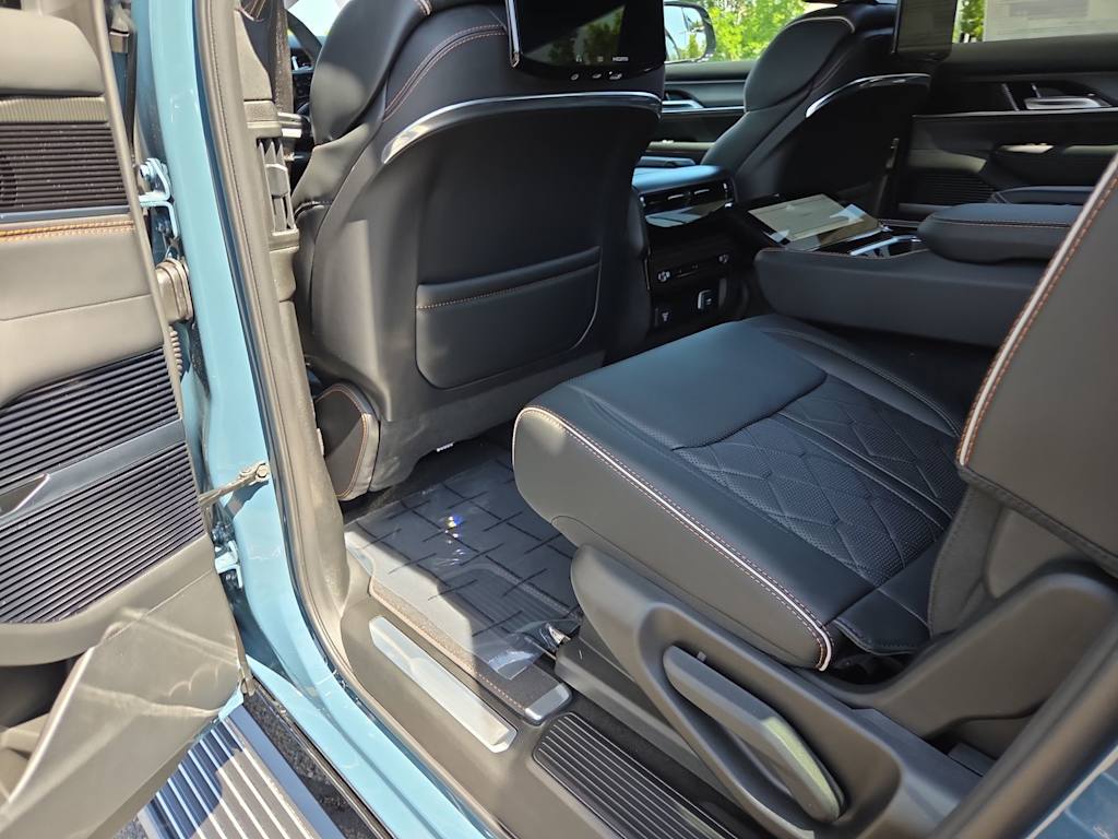Thumbnail: 2026 Jeep Grand Wagoneer - 12
