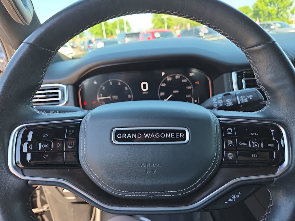 Thumbnail: 2022 Jeep Grand Wagoneer - 28
