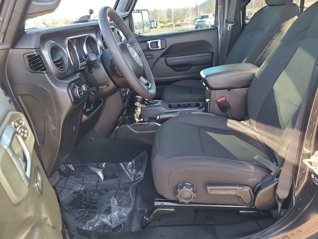 Thumbnail: 2023 Jeep Gladiator - 10