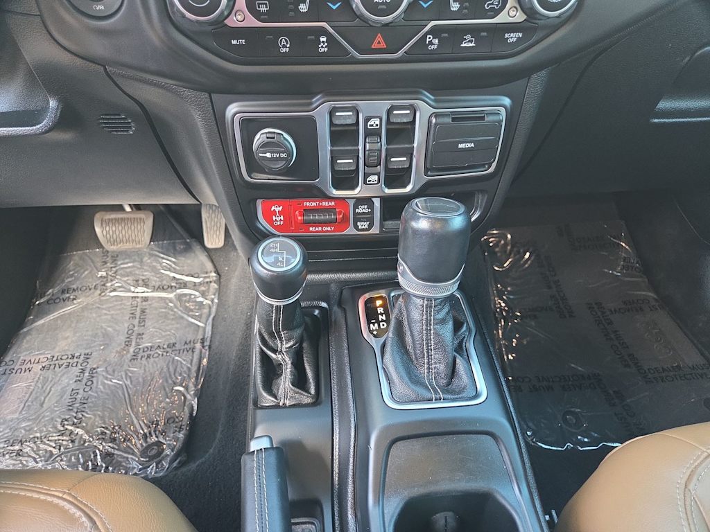 Thumbnail: 2020 Jeep Gladiator - 15