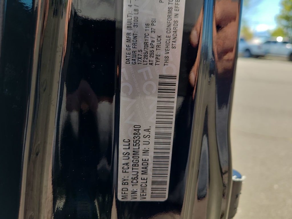 Thumbnail: 2021 Jeep Gladiator - 17