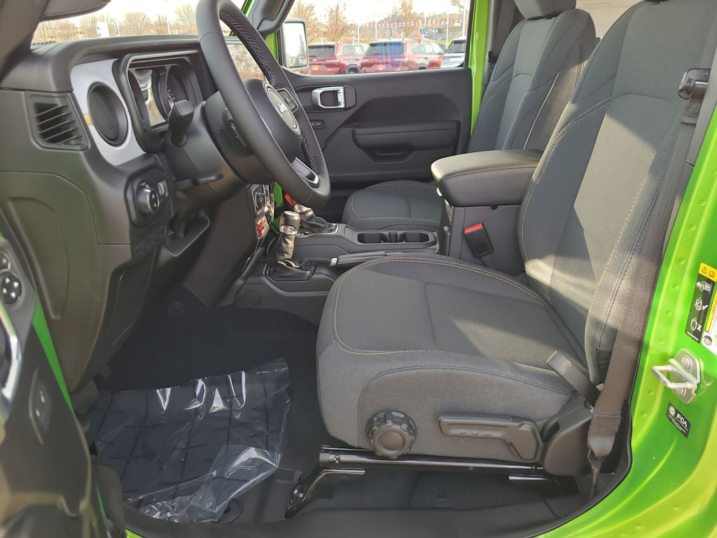 Thumbnail: 2026 Jeep Gladiator - 10