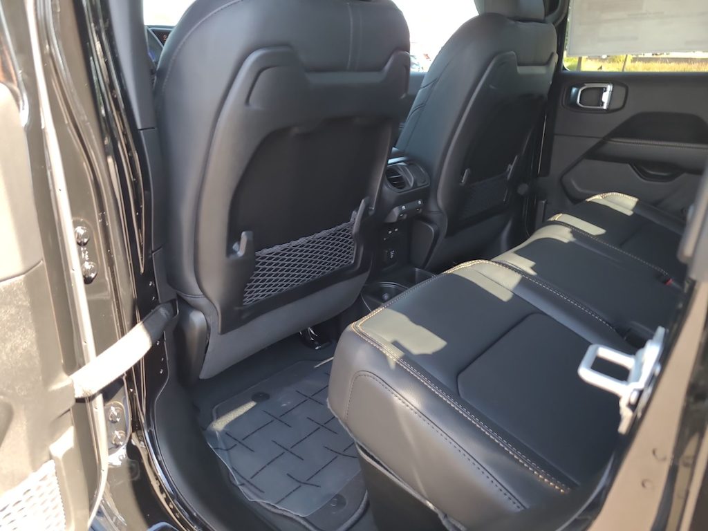 Thumbnail: 2025 Jeep Gladiator - 26