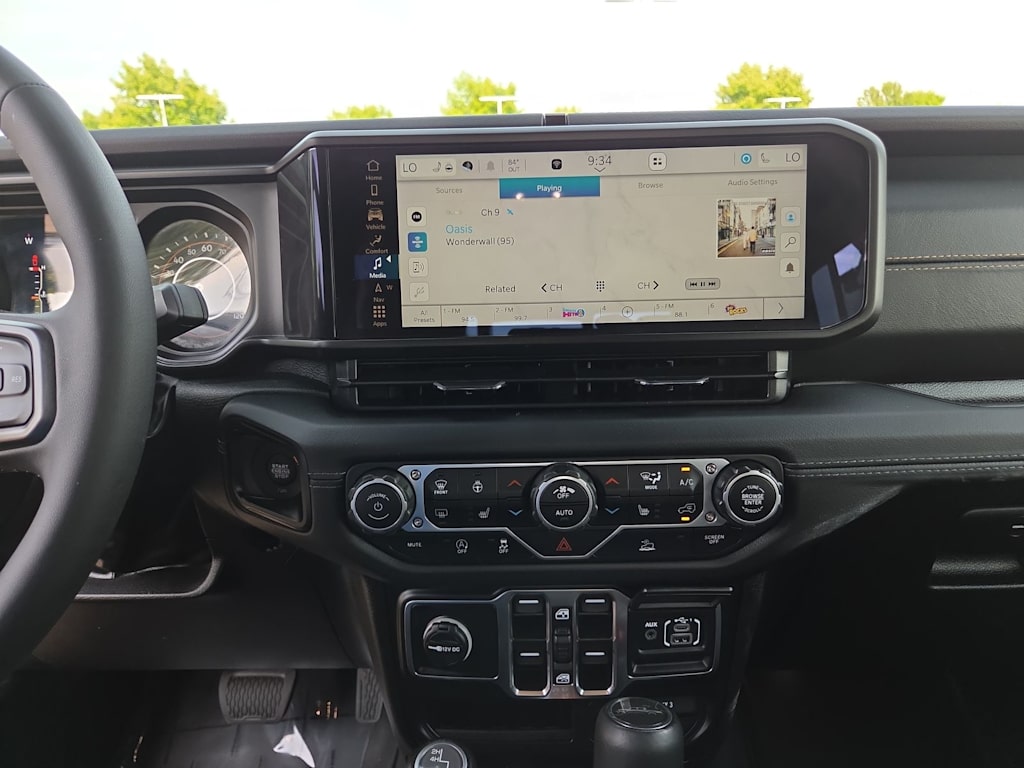 Thumbnail: 2025 Jeep Gladiator - 15