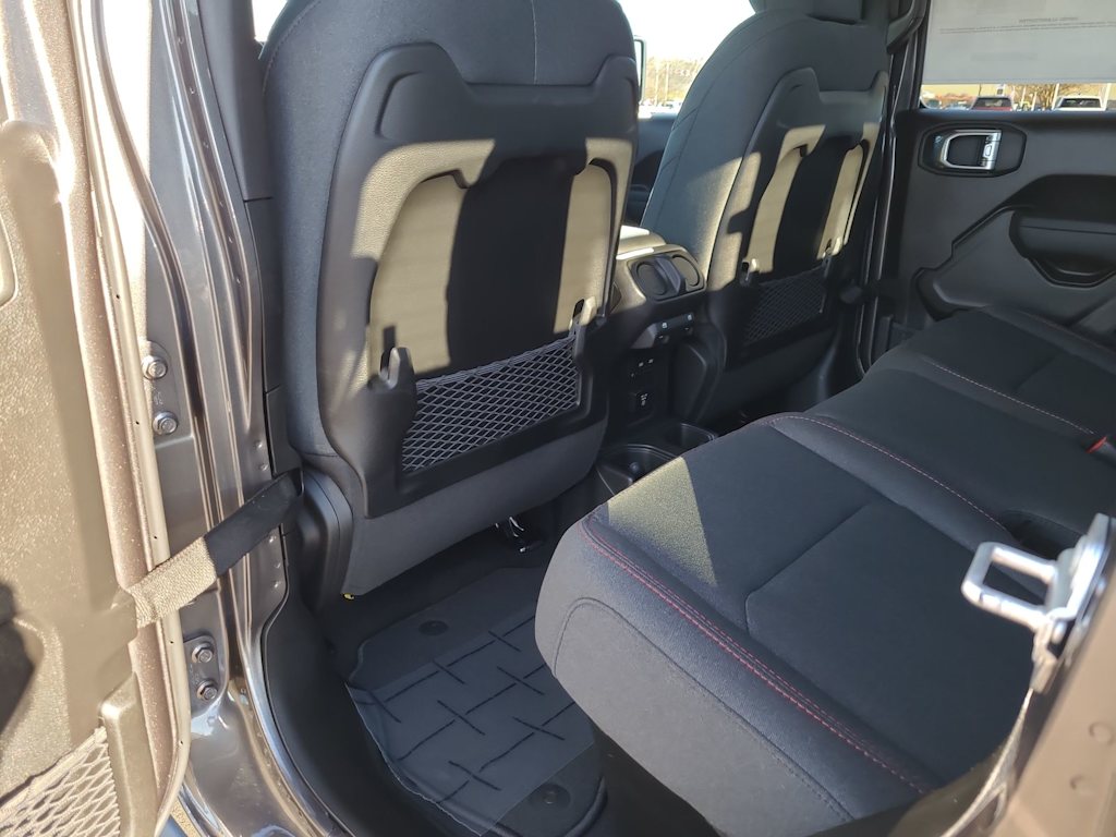 Thumbnail: 2026 Jeep Gladiator - 13