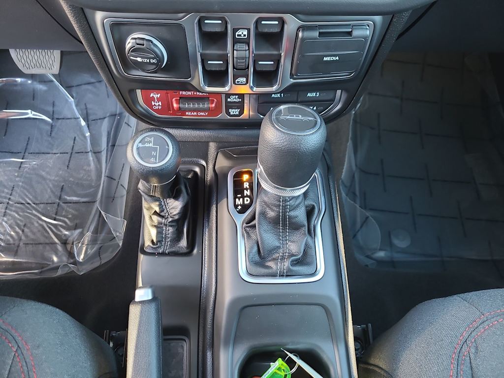 Thumbnail: 2026 Jeep Gladiator - 15