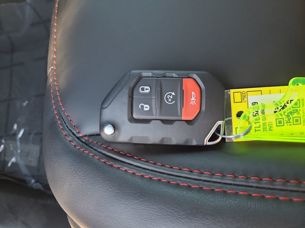 Thumbnail: 2026 Jeep Gladiator - 17