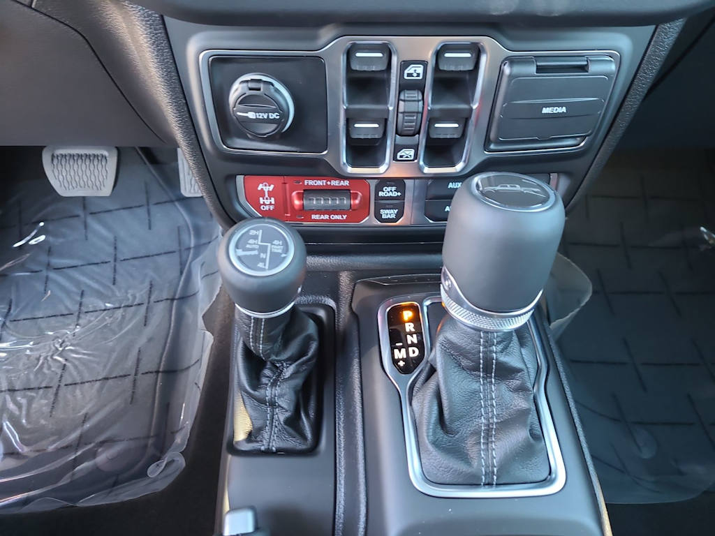 Thumbnail: 2026 Jeep Gladiator - 14