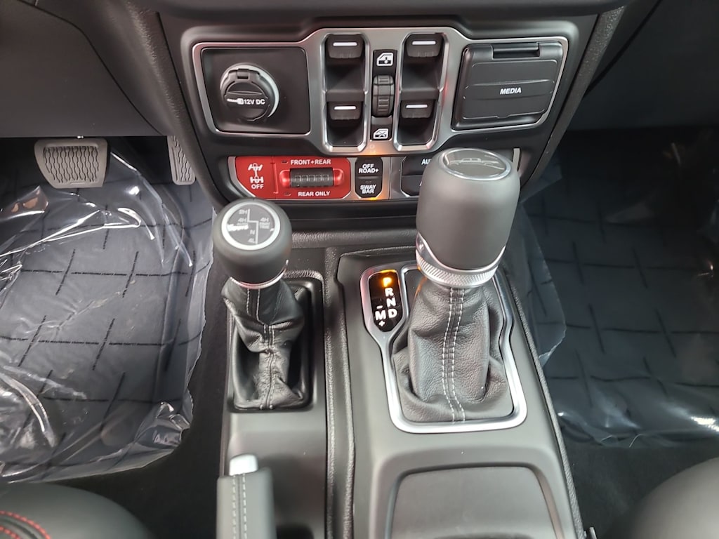 Thumbnail: 2026 Jeep Gladiator - 15