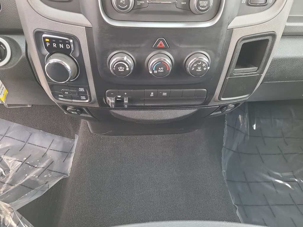 2015 RAM 1500 Tradesman 28