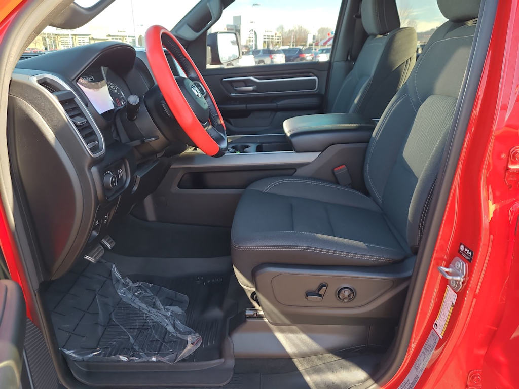 Thumbnail: 2021 RAM 1500 - 10