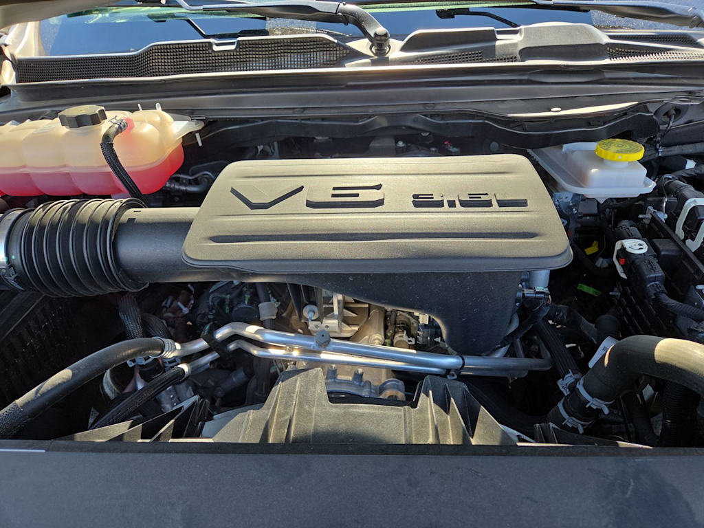 Thumbnail: 2025 RAM 1500 - 9
