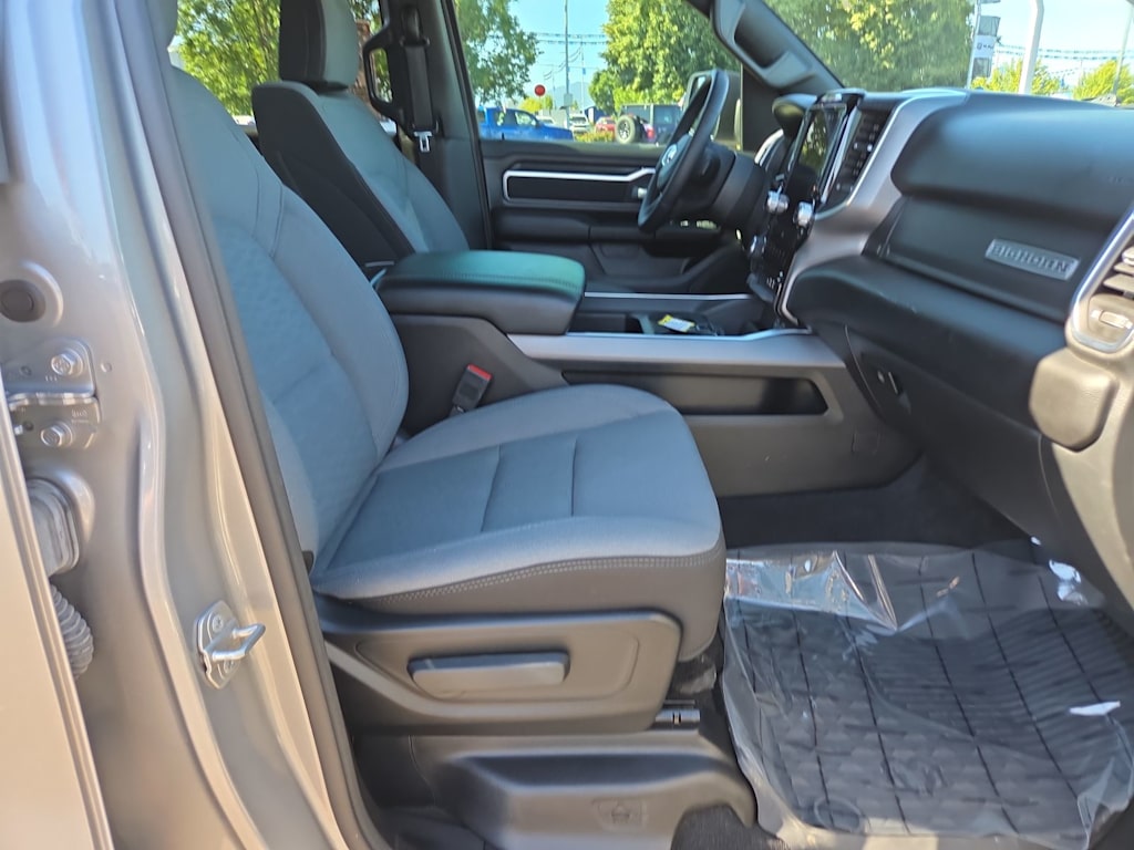 Thumbnail: 2025 RAM 1500 - 11