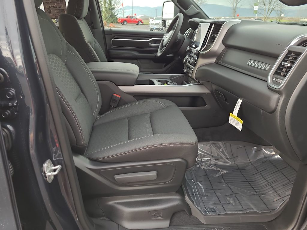 Thumbnail: 2026 RAM 1500 - 10