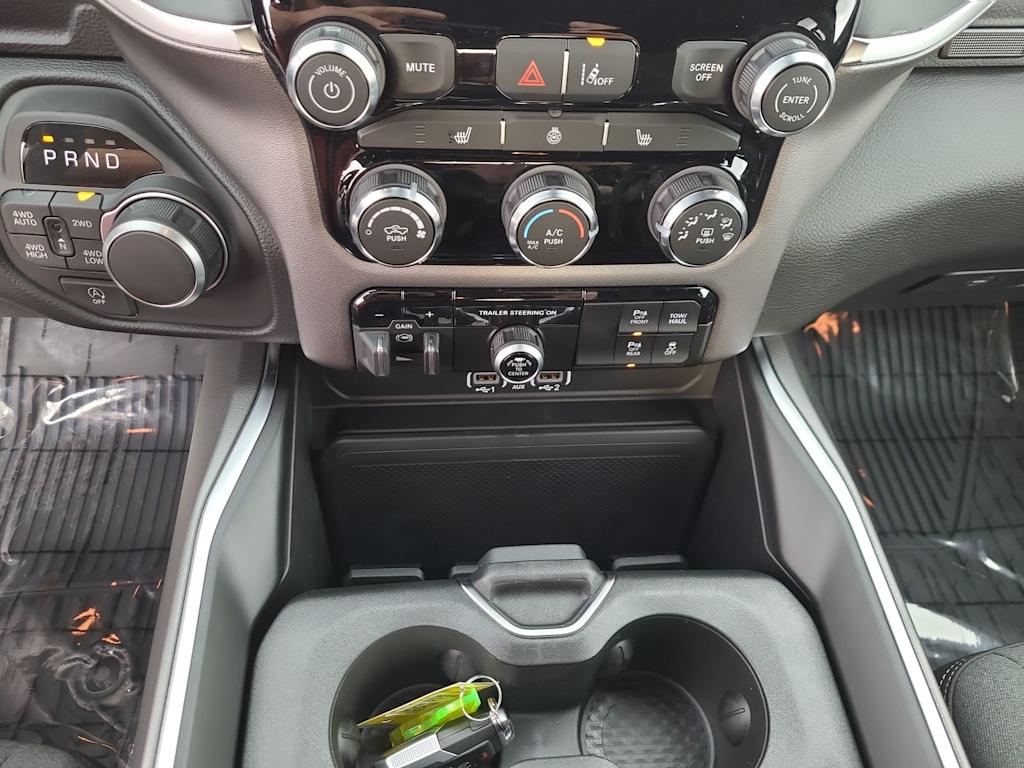 Thumbnail: 2026 RAM 1500 - 29