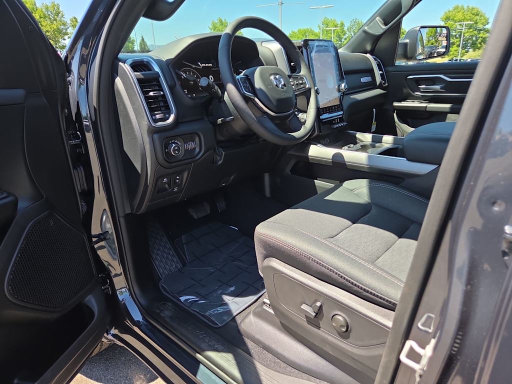 Thumbnail: 2026 RAM 1500 - 21