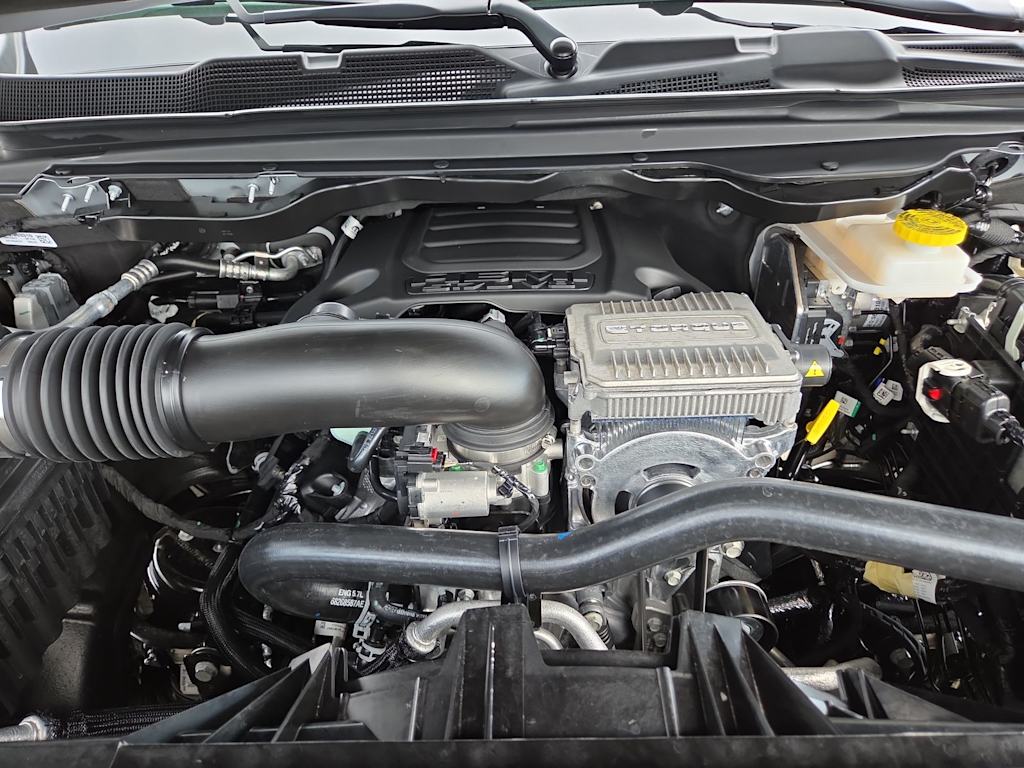 Thumbnail: 2026 RAM 1500 - 9