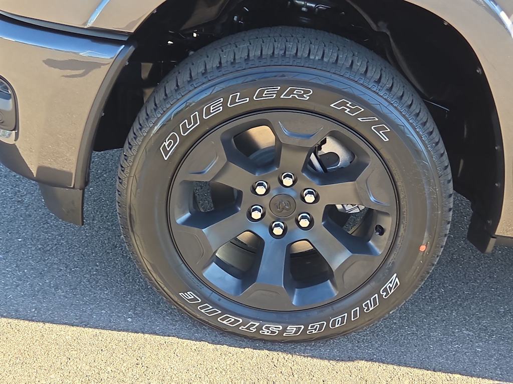 Thumbnail: 2026 RAM 1500 - 8