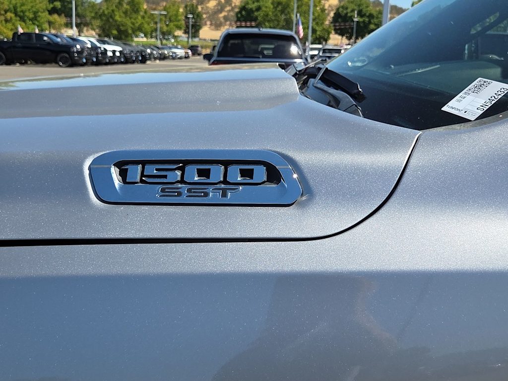 Thumbnail: 2025 RAM 1500 - 7