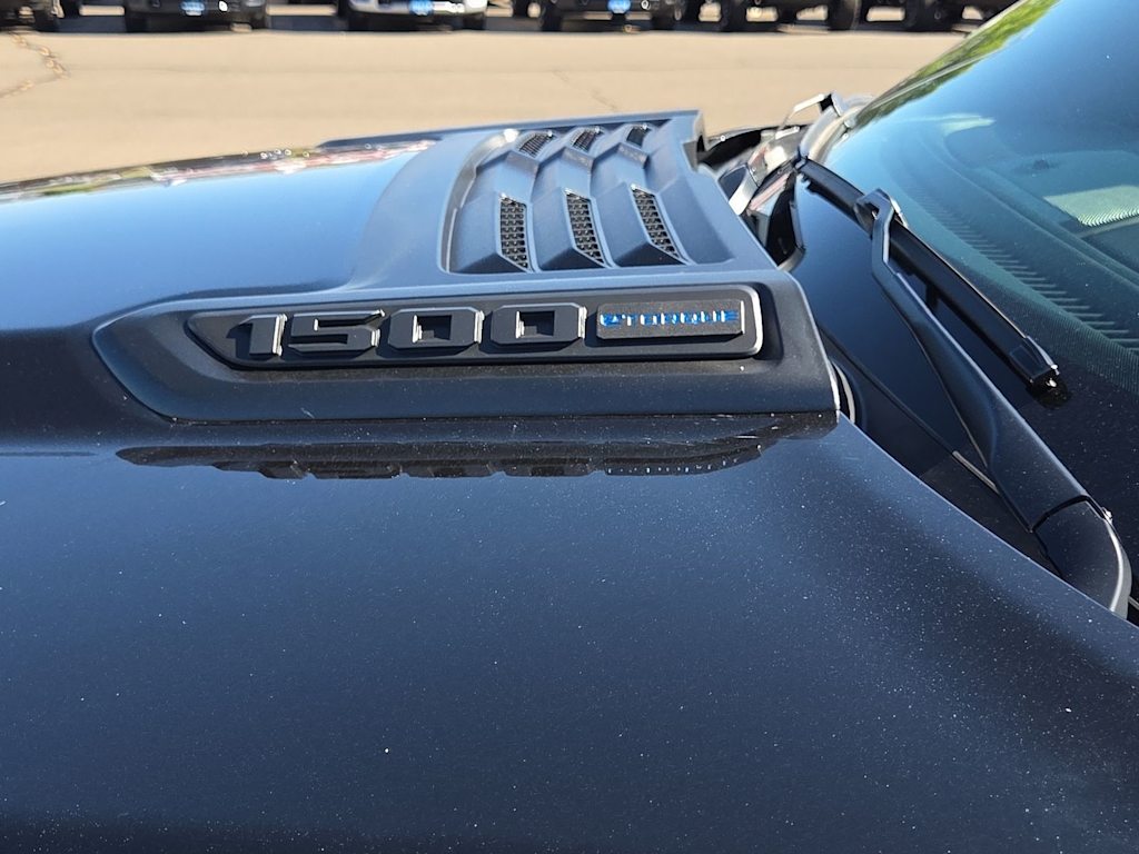 Thumbnail: 2026 RAM 1500 - 7