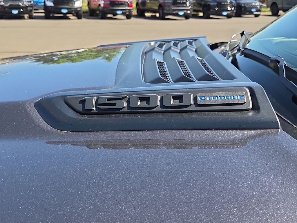 Thumbnail: 2026 RAM 1500 - 7