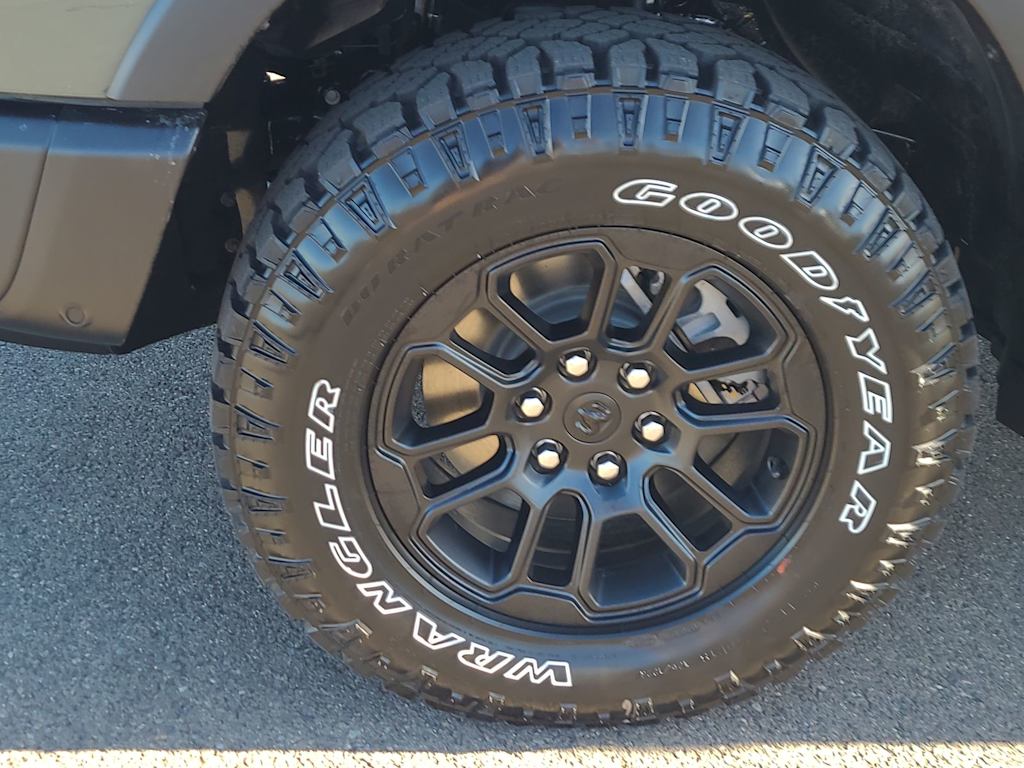 Thumbnail: 2026 RAM 1500 - 8